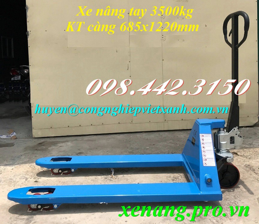 Xe n&acirc;ng tay 3500kg
